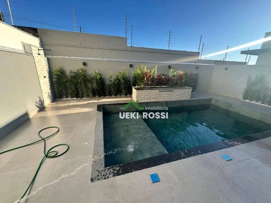 Casa de Condomínio com 3 quartos à venda, 252m2 em Conjunto Habitacional Alexandre Urbanas, Londrina - PR - imagem 6 Foto 6 de Casa de Condomínio com 3 quartos à venda, 252m2 em Conjunto Habitacional Alexandre Urbanas, Londrina - PR