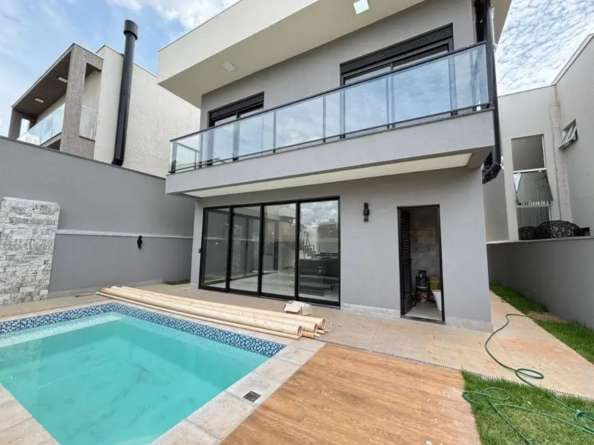 Casa de Condomínio com 4 quartos à venda, 263m2 em Conjunto Habitacional Alexandre Urbanas, Londrina - PR - imagem 3 Foto 3 de Casa de Condomínio com 4 quartos à venda, 263m2 em Conjunto Habitacional Alexandre Urbanas, Londrina - PR