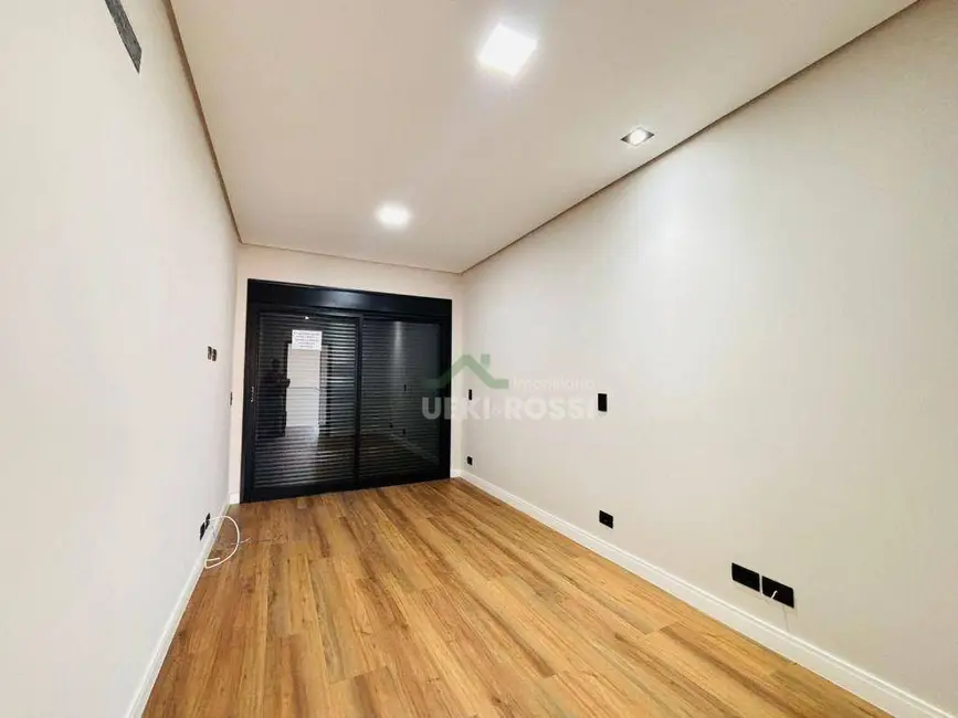 Foto 9 de Casa de Condomínio com 4 quartos à venda, 263m2 em Conjunto Habitacional Alexandre Urbanas, Londrina - PR