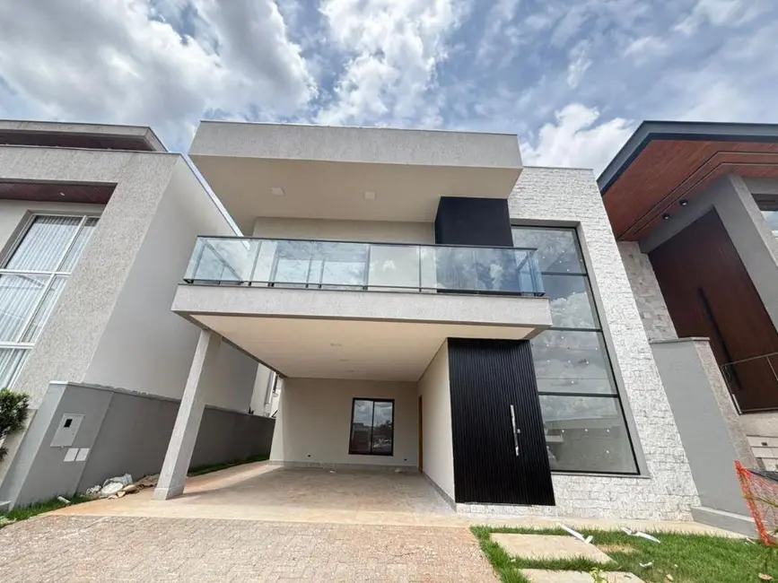 Foto 1 de Casa de Condomínio com 4 quartos à venda, 263m2 em Conjunto Habitacional Alexandre Urbanas, Londrina - PR