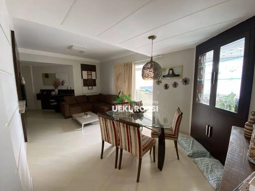 Apartamento com 3 quartos à venda, 132m2 em Londrina - PR - imagem 3 Foto 3 de Apartamento com 3 quartos à venda, 132m2 em Londrina - PR