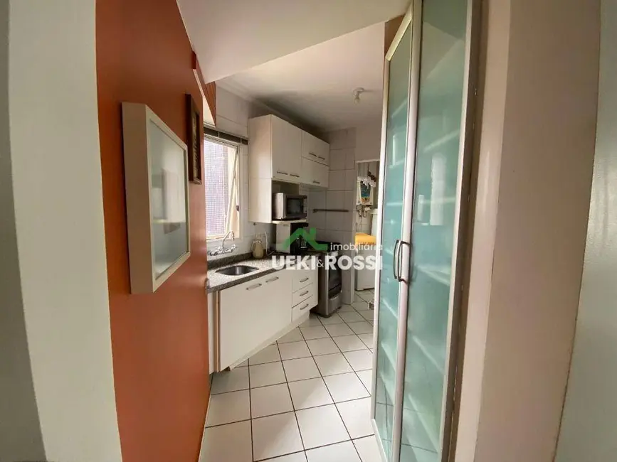 Apartamento com 3 quartos à venda, 132m2 em Londrina - PR - imagem 4 Foto 4 de Apartamento com 3 quartos à venda, 132m2 em Londrina - PR