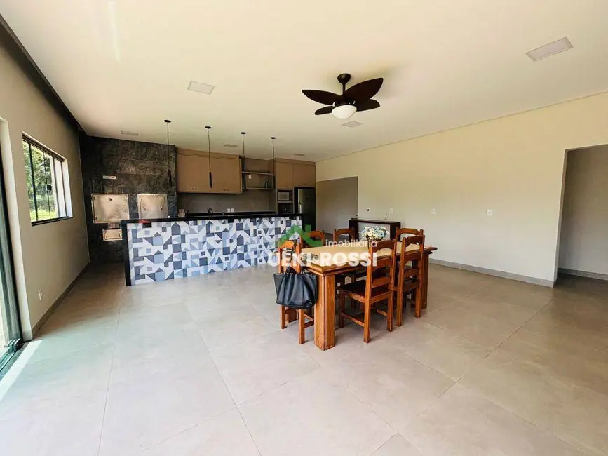 Foto 2 de Casa de Condomínio com 3 quartos à venda e para alugar, 1500m2 em Estância Cabral, Cambe - PR