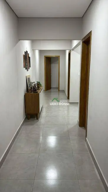 Chácara à venda, 1000m2 em Conjunto Habitacional Jamile Dequech, Londrina - PR - imagem 8 Foto 8 de Chácara à venda, 1000m2 em Conjunto Habitacional Jamile Dequech, Londrina - PR