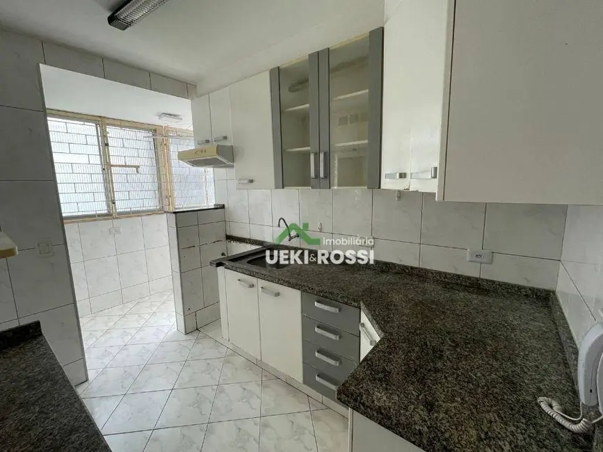 Apartamento com 3 quartos à venda, 91m2 em Antares, Londrina - PR - imagem 4 Foto 4 de Apartamento com 3 quartos à venda, 91m2 em Antares, Londrina - PR