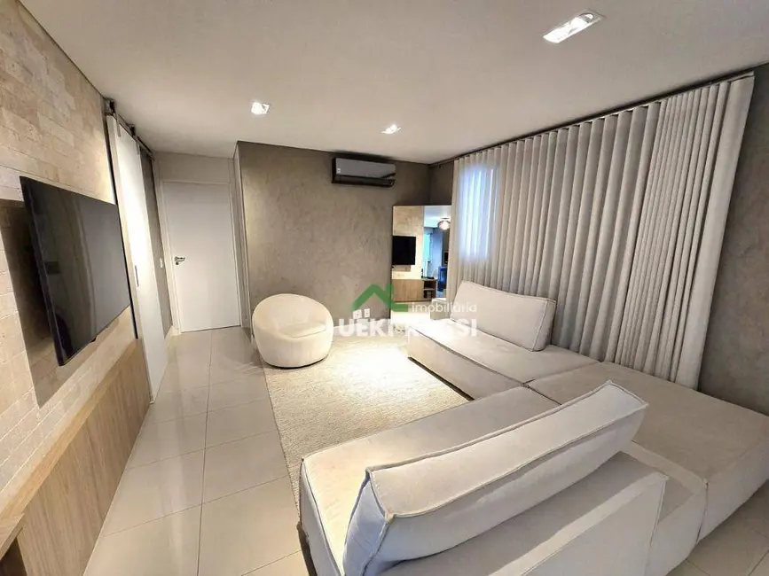 Apartamento com 2 quartos à venda, 150m2 em Londrina - PR - imagem 8 Foto 8 de Apartamento com 2 quartos à venda, 150m2 em Londrina - PR