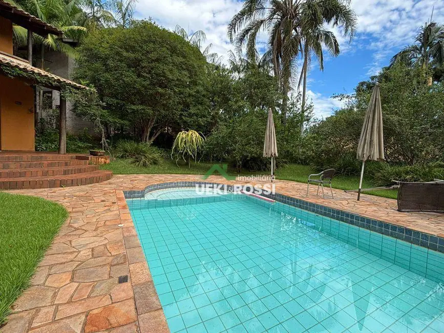 Chácara com 3 quartos à venda, 3000m2 em Londrina - PR - imagem 9 Foto 9 de Chácara com 3 quartos à venda, 3000m2 em Londrina - PR