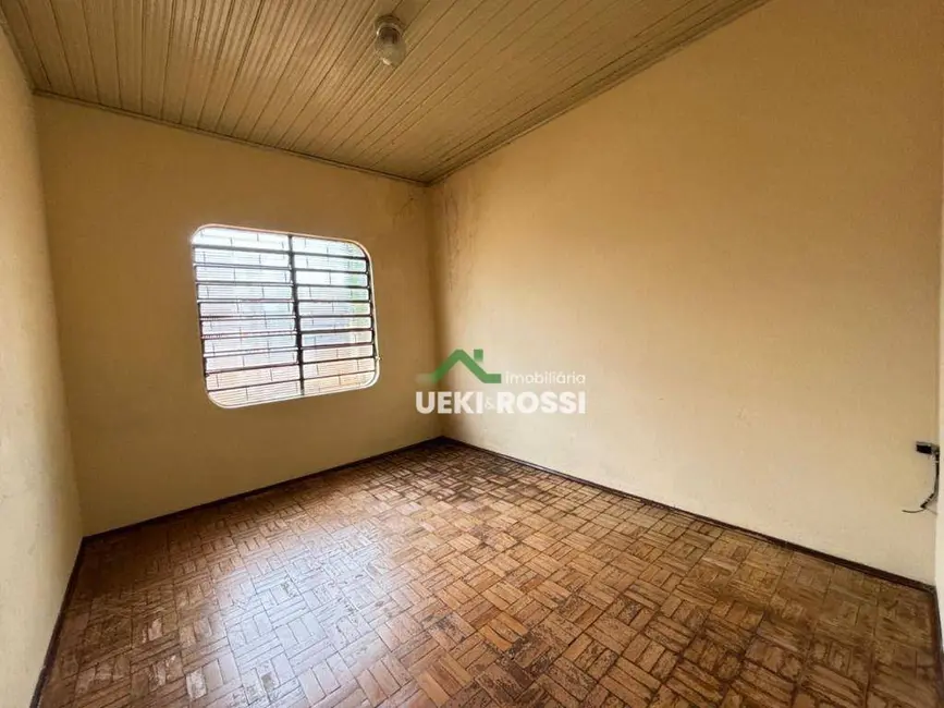 Casa com 2 quartos à venda, 250m2 em Jardim Palermo, Londrina - PR - imagem 6 Foto 6 de Casa com 2 quartos à venda, 250m2 em Jardim Palermo, Londrina - PR