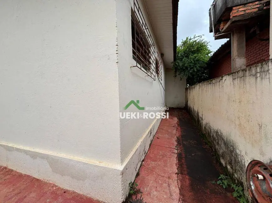 Casa com 2 quartos à venda, 250m2 em Jardim Palermo, Londrina - PR - imagem 9 Foto 9 de Casa com 2 quartos à venda, 250m2 em Jardim Palermo, Londrina - PR