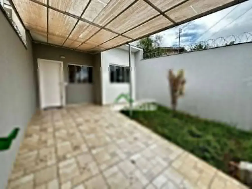 Casa com 3 quartos à venda, 135m2 em Califórnia, Londrina - PR - imagem 4 Foto 4 de Casa com 3 quartos à venda, 135m2 em Califórnia, Londrina - PR