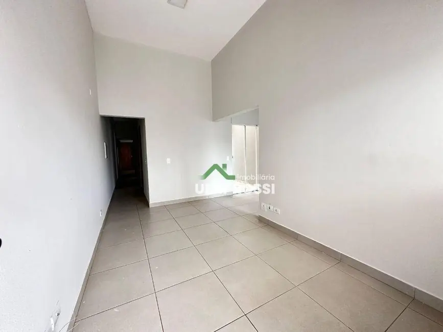 Casa com 3 quartos à venda, 135m2 em Califórnia, Londrina - PR - imagem 6 Foto 6 de Casa com 3 quartos à venda, 135m2 em Califórnia, Londrina - PR