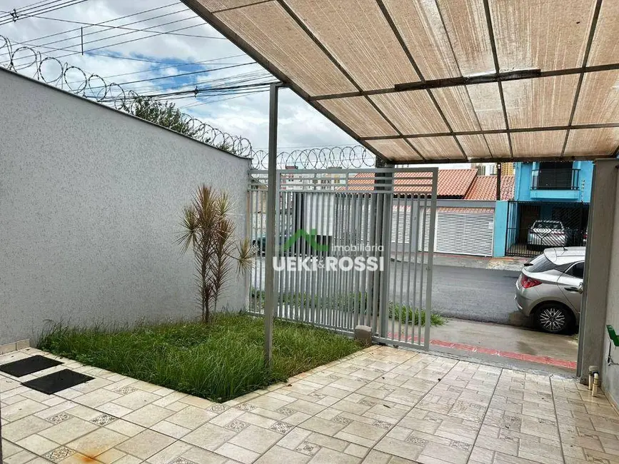 Casa com 3 quartos à venda, 135m2 em Califórnia, Londrina - PR - imagem 5 Foto 5 de Casa com 3 quartos à venda, 135m2 em Califórnia, Londrina - PR