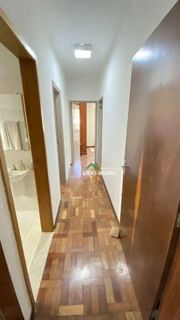 Casa com 3 quartos à venda, 360m2 em Londrina - PR - imagem 8 Foto 8 de Casa com 3 quartos à venda, 360m2 em Londrina - PR