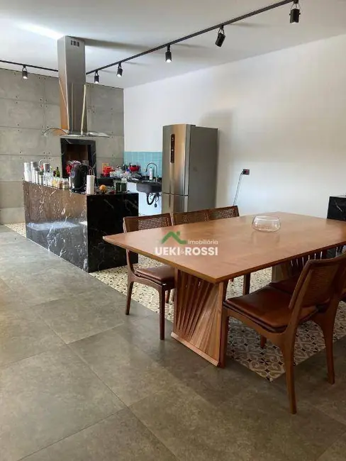 Casa de Condomínio com 2 quartos à venda, 250m2 em Marumbi, Londrina - PR - imagem 4 Foto 4 de Casa de Condomínio com 2 quartos à venda, 250m2 em Marumbi, Londrina - PR