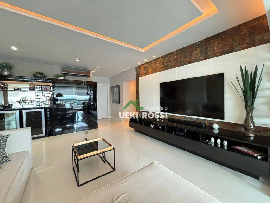 Apartamento com 3 quartos à venda, 262m2 em Gleba Fazenda Palhano, Londrina - PR - imagem 8 Foto 8 de Apartamento com 3 quartos à venda, 262m2 em Gleba Fazenda Palhano, Londrina - PR