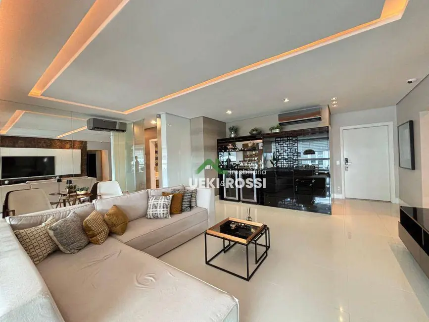 Apartamento com 3 quartos à venda, 262m2 em Gleba Fazenda Palhano, Londrina - PR - imagem 7 Foto 7 de Apartamento com 3 quartos à venda, 262m2 em Gleba Fazenda Palhano, Londrina - PR
