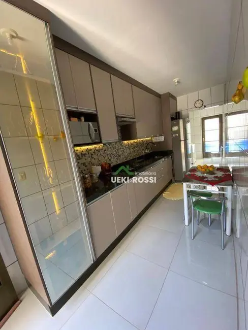 Casa com 2 quartos à venda, 180m2 em Jardim Vale Verde, Londrina - PR - imagem 6 Foto 6 de Casa com 2 quartos à venda, 180m2 em Jardim Vale Verde, Londrina - PR