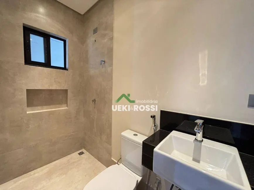 Casa de Condomínio com 4 quartos à venda, 250m2 em Marumbi, Londrina - PR - imagem 6 Foto 6 de Casa de Condomínio com 4 quartos à venda, 250m2 em Marumbi, Londrina - PR