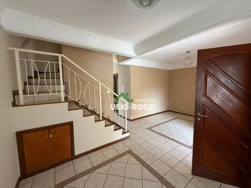 Casa de Condomínio com 3 quartos à venda, 200m2 em Parque Jamaica, Londrina - PR - imagem 6 Foto 6 de Casa de Condomínio com 3 quartos à venda, 200m2 em Parque Jamaica, Londrina - PR