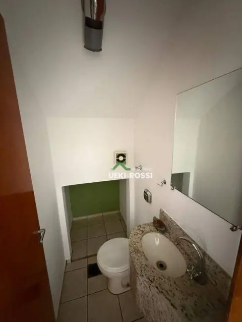 Casa de Condomínio com 3 quartos à venda, 200m2 em Parque Jamaica, Londrina - PR - imagem 9 Foto 9 de Casa de Condomínio com 3 quartos à venda, 200m2 em Parque Jamaica, Londrina - PR