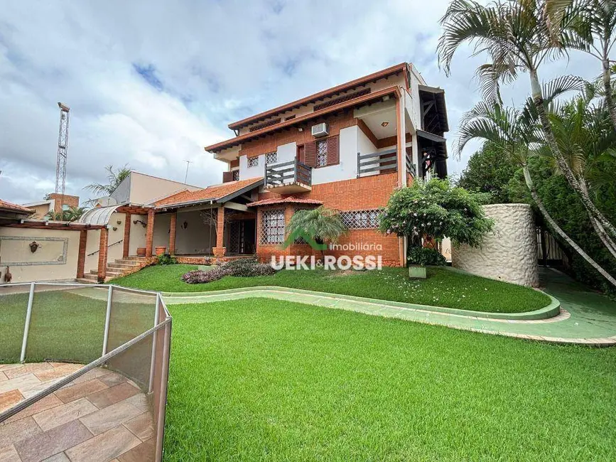 Casa com 6 quartos à venda, 1250m2 em Tucano, Londrina - PR - imagem 1 Foto 1 de Casa com 6 quartos à venda, 1250m2 em Tucano, Londrina - PR