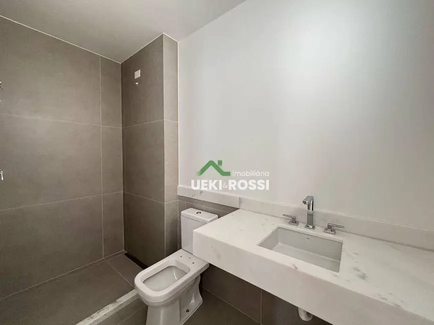 Apartamento com 3 quartos à venda, 271m2 em Londrina - PR - imagem 4 Foto 4 de Apartamento com 3 quartos à venda, 271m2 em Londrina - PR