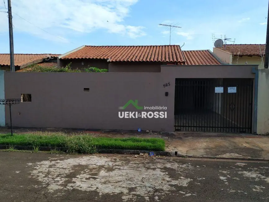 Casa com 3 quartos à venda, 250m2 em Jardim Pérola, Londrina - PR - imagem 3 Foto 3 de Casa com 3 quartos à venda, 250m2 em Jardim Pérola, Londrina - PR