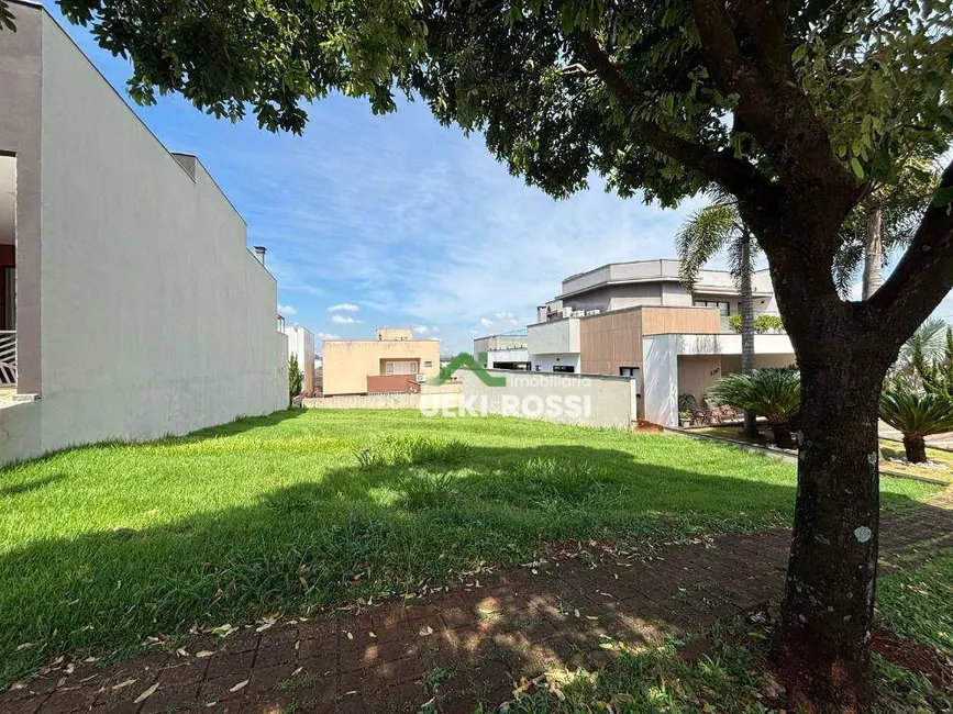 Foto 3 de Terreno / Lote à venda, 300m2 em Esperança, Londrina - PR