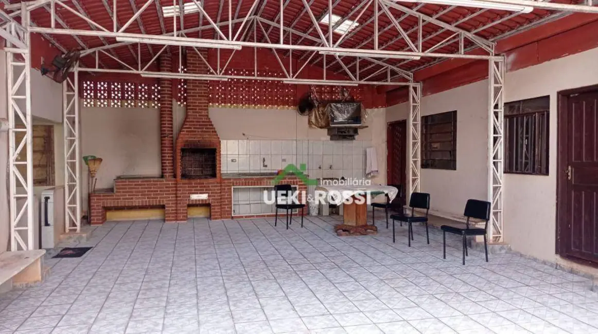 Casa com 4 quartos à venda, 440m2 em Jardim das Américas, Londrina - PR - imagem 9 Foto 9 de Casa com 4 quartos à venda, 440m2 em Jardim das Américas, Londrina - PR