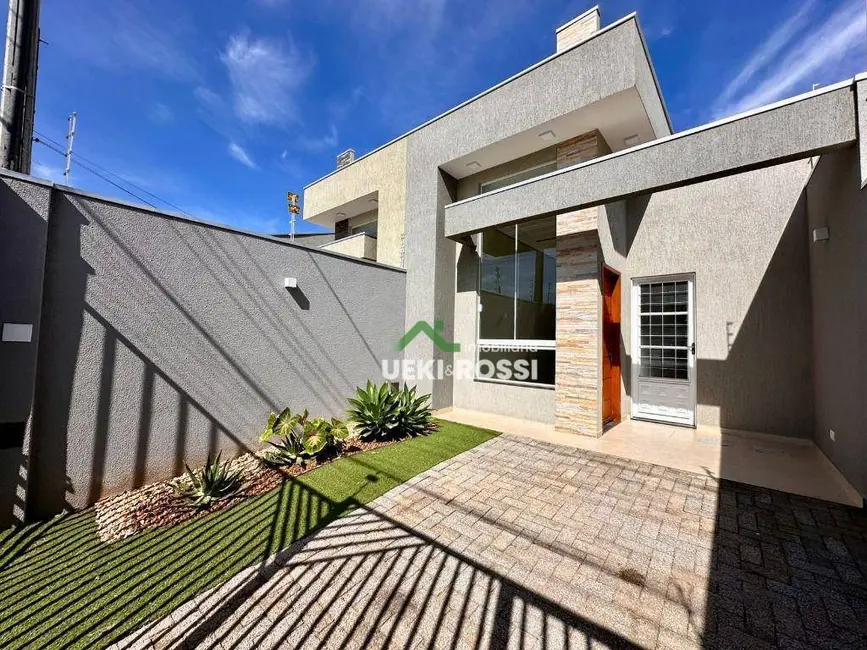 Casa com 3 quartos à venda, 125m2 em Operária, Londrina - PR - imagem 1 Foto 1 de Casa com 3 quartos à venda, 125m2 em Operária, Londrina - PR