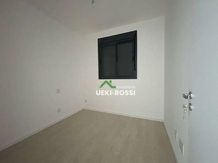 Apartamento com 3 quartos à venda e para alugar, 182m2 em Londrina - PR - imagem 6 Foto 6 de Apartamento com 3 quartos à venda e para alugar, 182m2 em Londrina - PR
