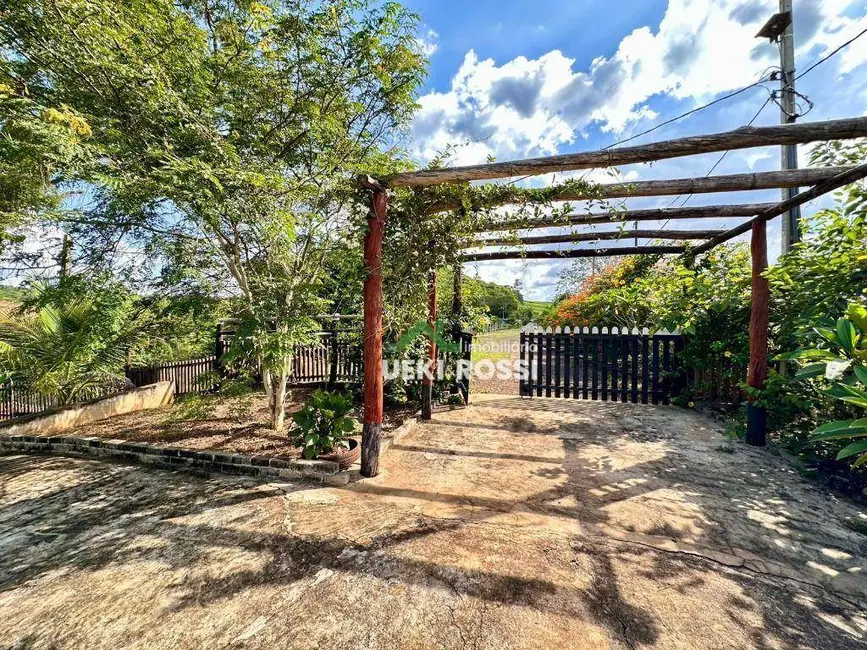Chácara com 3 quartos à venda, 46500m2 em Cafezal, Londrina - PR - imagem 6 Foto 6 de Chácara com 3 quartos à venda, 46500m2 em Cafezal, Londrina - PR