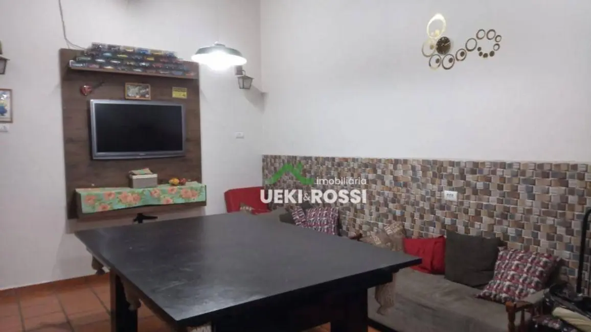 Casa com 3 quartos à venda, 314m2 em Jardim Pérola, Londrina - PR - imagem 8 Foto 8 de Casa com 3 quartos à venda, 314m2 em Jardim Pérola, Londrina - PR