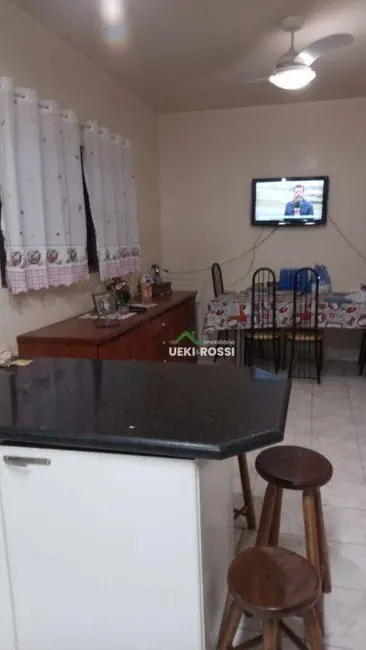 Casa com 3 quartos à venda, 314m2 em Jardim Pérola, Londrina - PR - imagem 5 Foto 5 de Casa com 3 quartos à venda, 314m2 em Jardim Pérola, Londrina - PR