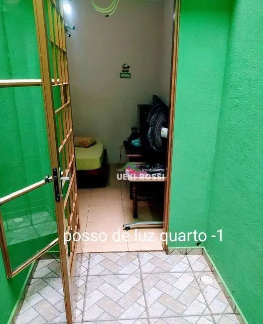 Casa com 3 quartos à venda, 250m2 em Jardim Pérola, Londrina - PR - imagem 8 Foto 8 de Casa com 3 quartos à venda, 250m2 em Jardim Pérola, Londrina - PR