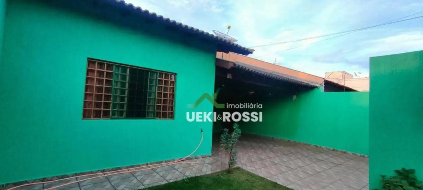 Casa com 3 quartos à venda, 250m2 em Jardim Pérola, Londrina - PR - imagem 3 Foto 3 de Casa com 3 quartos à venda, 250m2 em Jardim Pérola, Londrina - PR