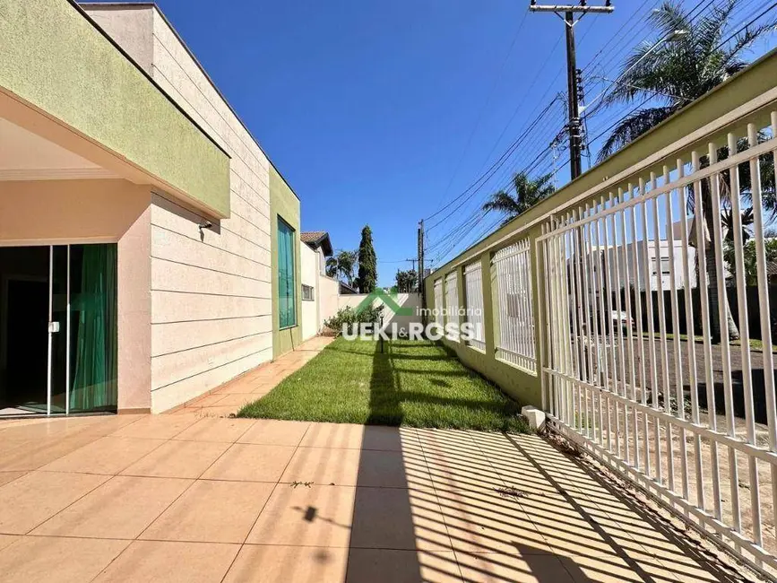 Casa com 3 quartos à venda, 500m2 em Londrina - PR - imagem 4 Foto 4 de Casa com 3 quartos à venda, 500m2 em Londrina - PR
