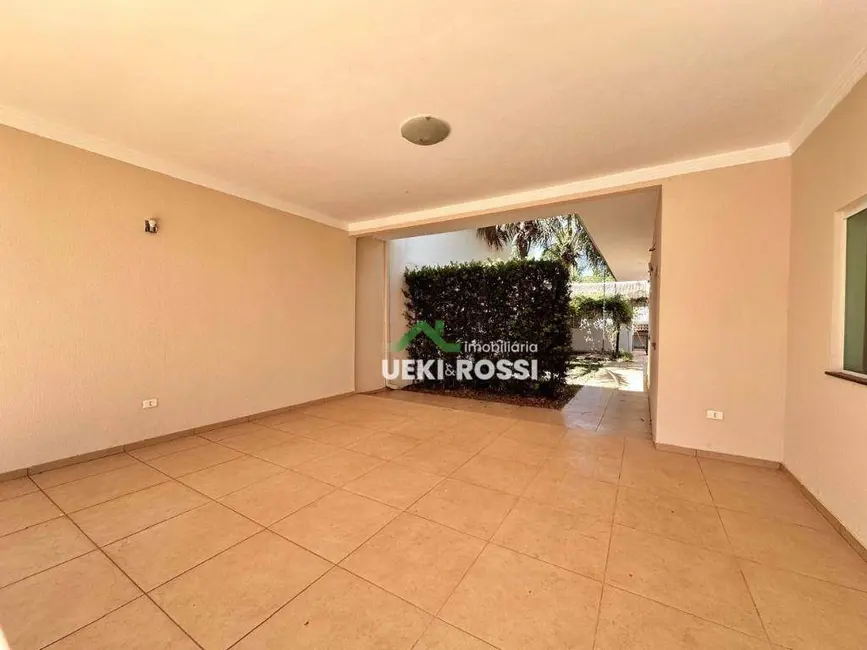 Casa com 3 quartos à venda, 500m2 em Londrina - PR - imagem 6 Foto 6 de Casa com 3 quartos à venda, 500m2 em Londrina - PR