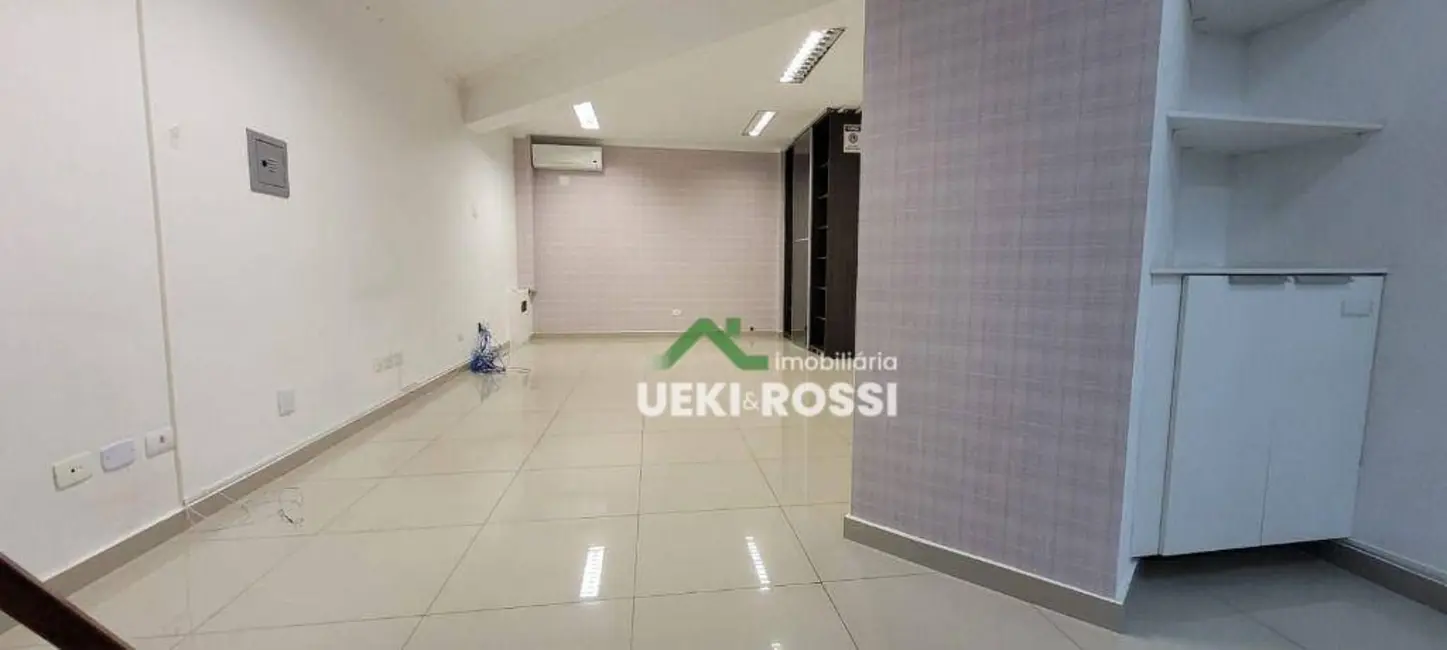 Sala Comercial à venda, 45m2 em Centro, Londrina - PR - imagem 3 Foto 3 de Sala Comercial à venda, 45m2 em Centro, Londrina - PR