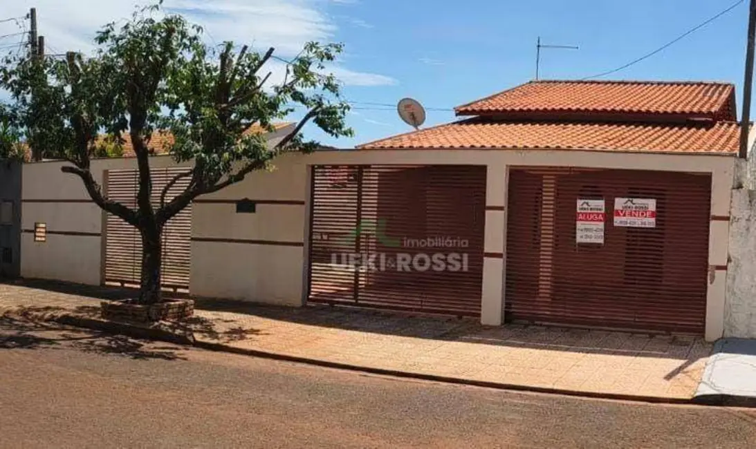Foto 1 de Casa com 3 quartos à venda, 350m2 em Aeroporto, Londrina - PR