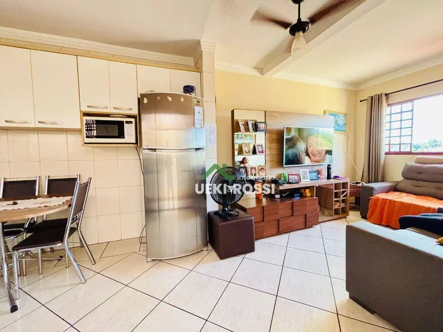 Casa com 3 quartos à venda, 350m2 em Aeroporto, Londrina - PR - imagem 6 Foto 6 de Casa com 3 quartos à venda, 350m2 em Aeroporto, Londrina - PR