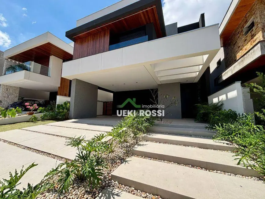 Foto 1 de Casa de Condomínio com 3 quartos à venda, 262m2 em Conjunto Habitacional Alexandre Urbanas, Londrina - PR