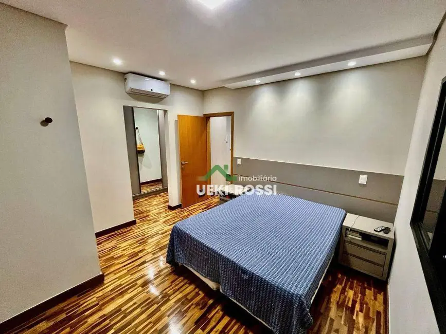 Casa com 3 quartos à venda, 334m2 em Igapó, Londrina - PR - imagem 9 Foto 9 de Casa com 3 quartos à venda, 334m2 em Igapó, Londrina - PR