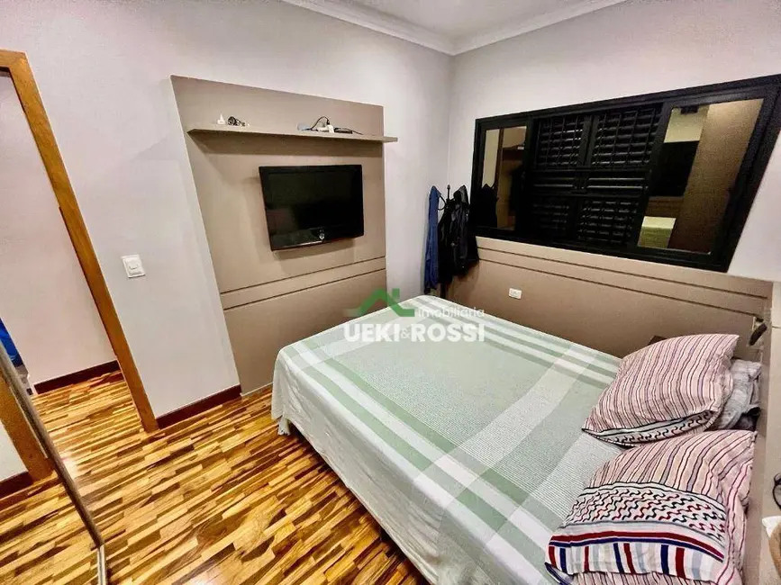 Casa com 3 quartos à venda, 334m2 em Igapó, Londrina - PR - imagem 7 Foto 7 de Casa com 3 quartos à venda, 334m2 em Igapó, Londrina - PR