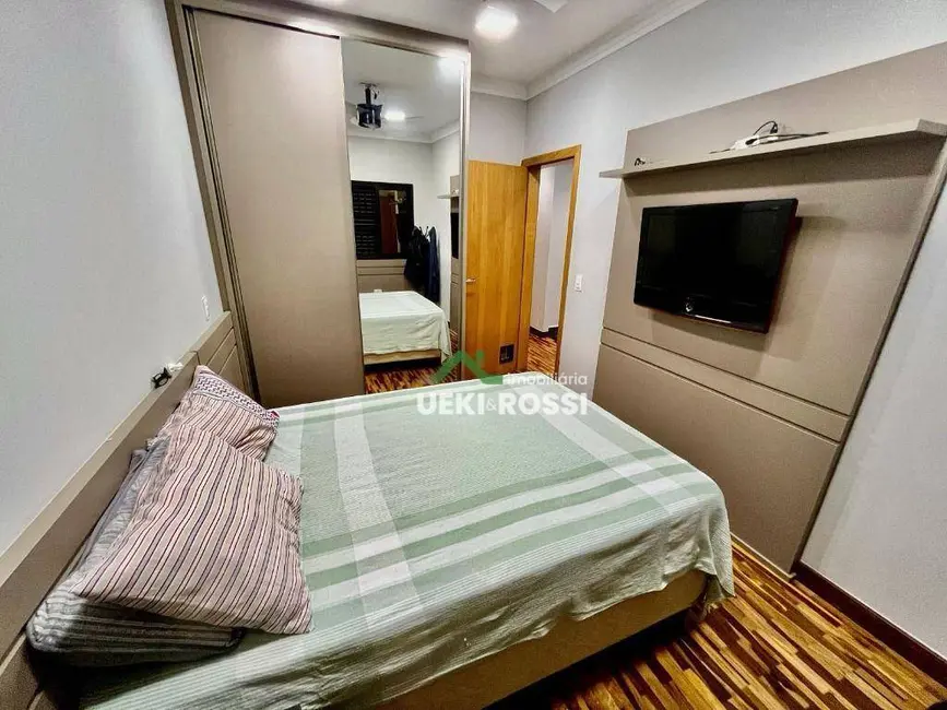 Casa com 3 quartos à venda, 334m2 em Igapó, Londrina - PR - imagem 6 Foto 6 de Casa com 3 quartos à venda, 334m2 em Igapó, Londrina - PR