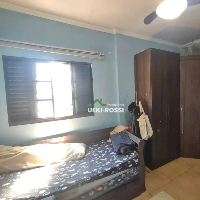 Foto 4 de Casa com 4 quartos à venda, 300m2 em Centro, Bandeirantes - PR