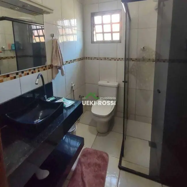 Foto 2 de Casa com 4 quartos à venda, 300m2 em Centro, Bandeirantes - PR