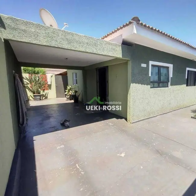 Foto 1 de Casa com 4 quartos à venda, 300m2 em Centro, Bandeirantes - PR