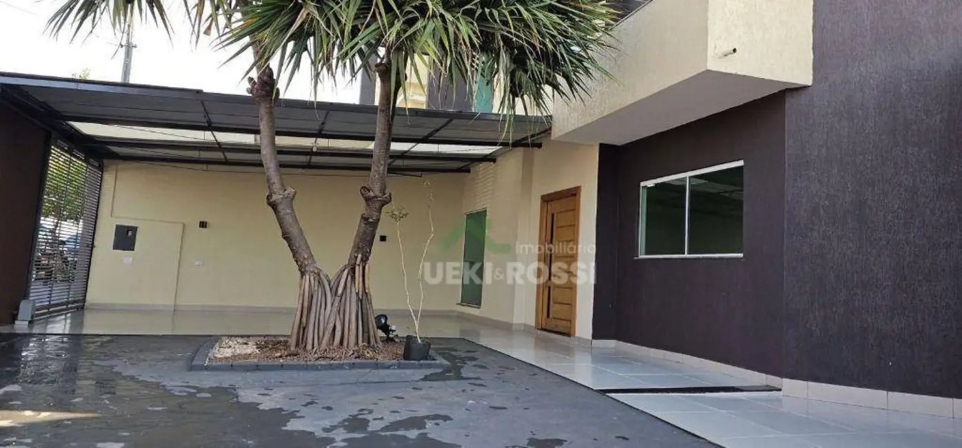 Casa com 3 quartos à venda, 200m2 em Jardim Vale do Cedro, Londrina - PR - imagem 2 Foto 2 de Casa com 3 quartos à venda, 200m2 em Jardim Vale do Cedro, Londrina - PR