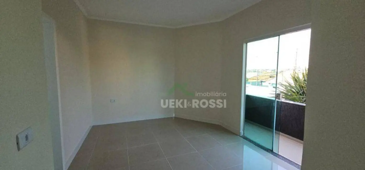 Casa com 3 quartos à venda, 200m2 em Jardim Vale do Cedro, Londrina - PR - imagem 8 Foto 8 de Casa com 3 quartos à venda, 200m2 em Jardim Vale do Cedro, Londrina - PR